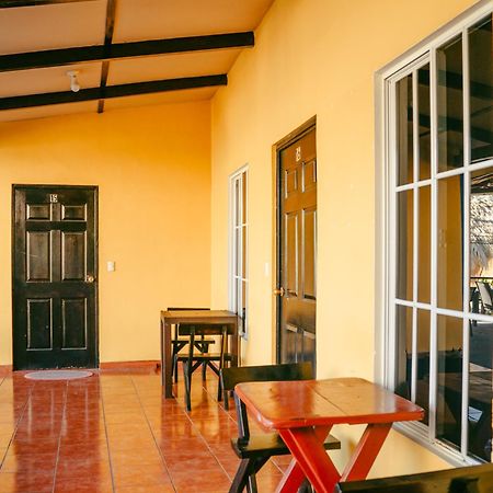 Papaya Lodge ลาลิแบร์ตัด ภายนอก รูปภาพ